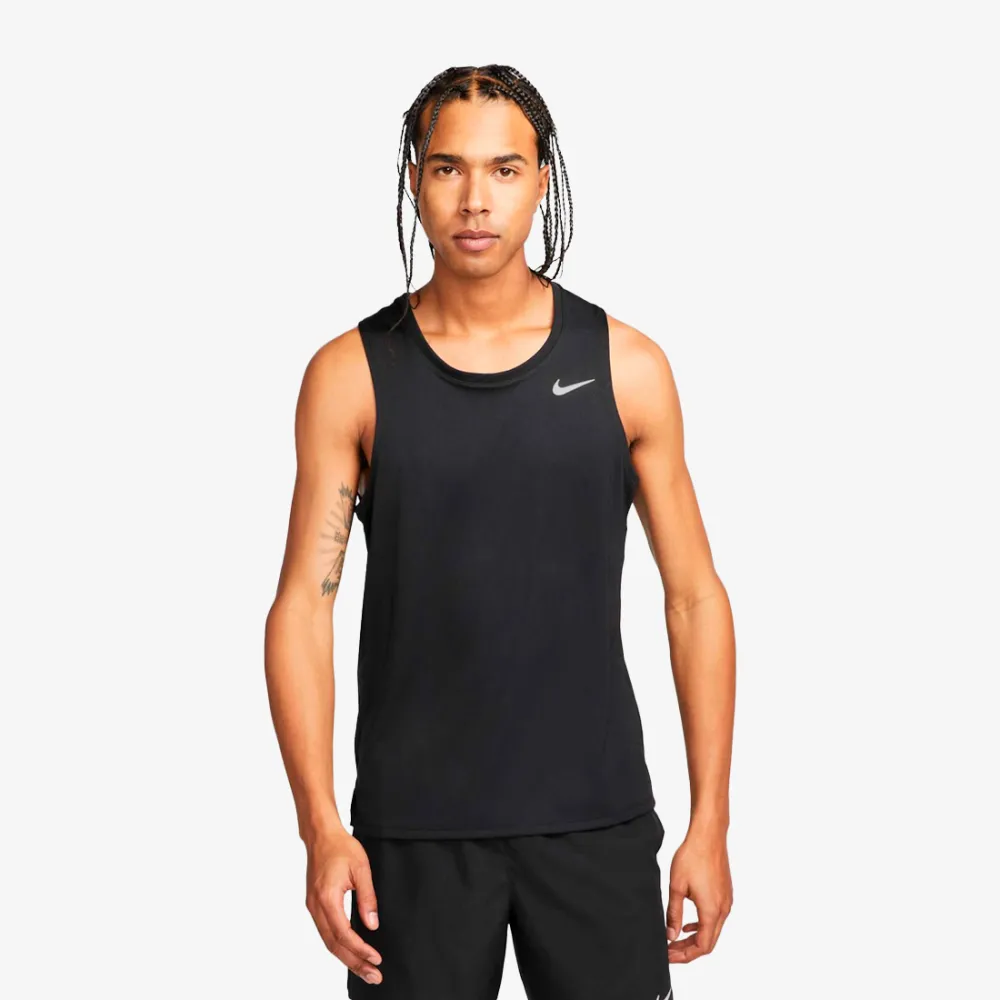 Regata Nike Dri-Fit Miler Masculina Preta (P)